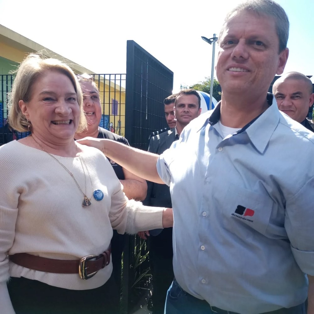 Lair Moura com o Governador Tarcísio de Freitas